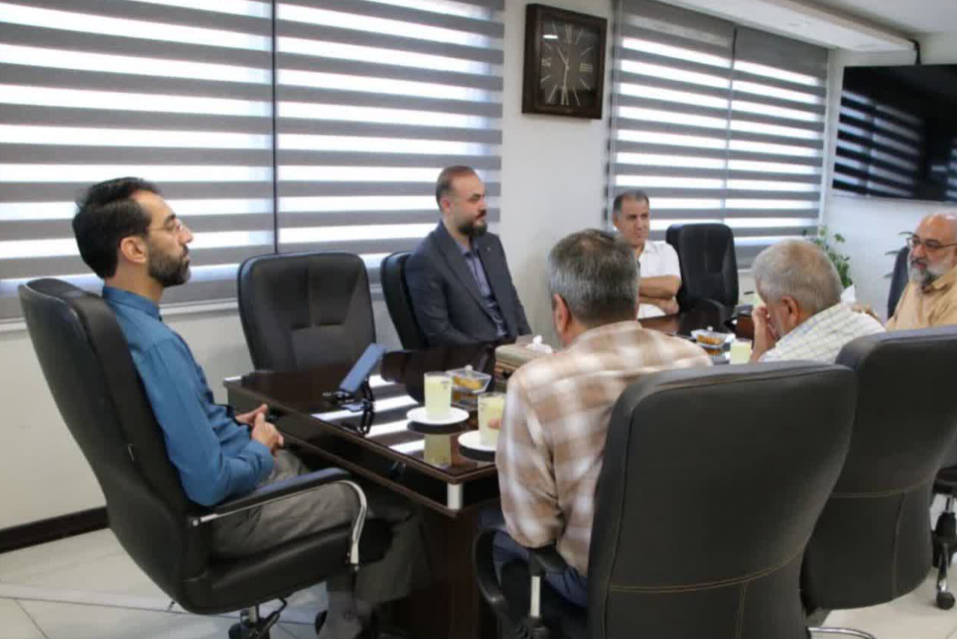 بازار گیاهان دارویی محل ترویج سبک زندگی سالم