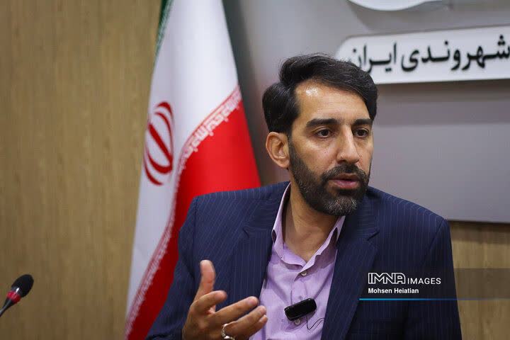 خدا قوت تون بده که از روز اول جنگ پای کار مردم ایستادید